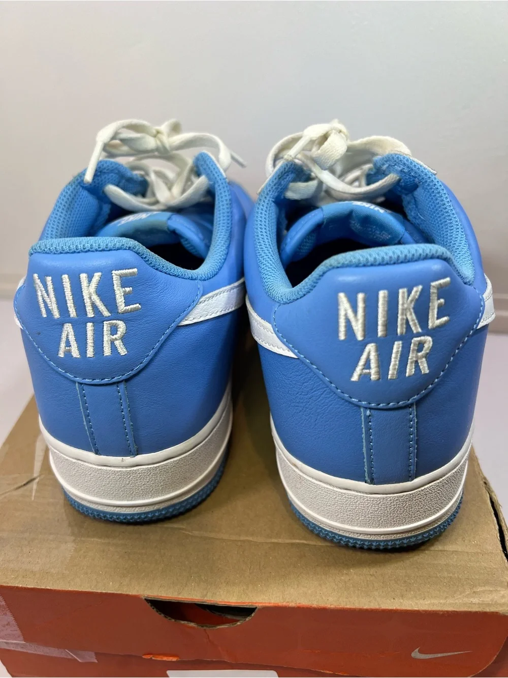 Nike Low-Top Sneakers — Blue / White